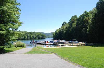Deer Run Shores on candlewood lake